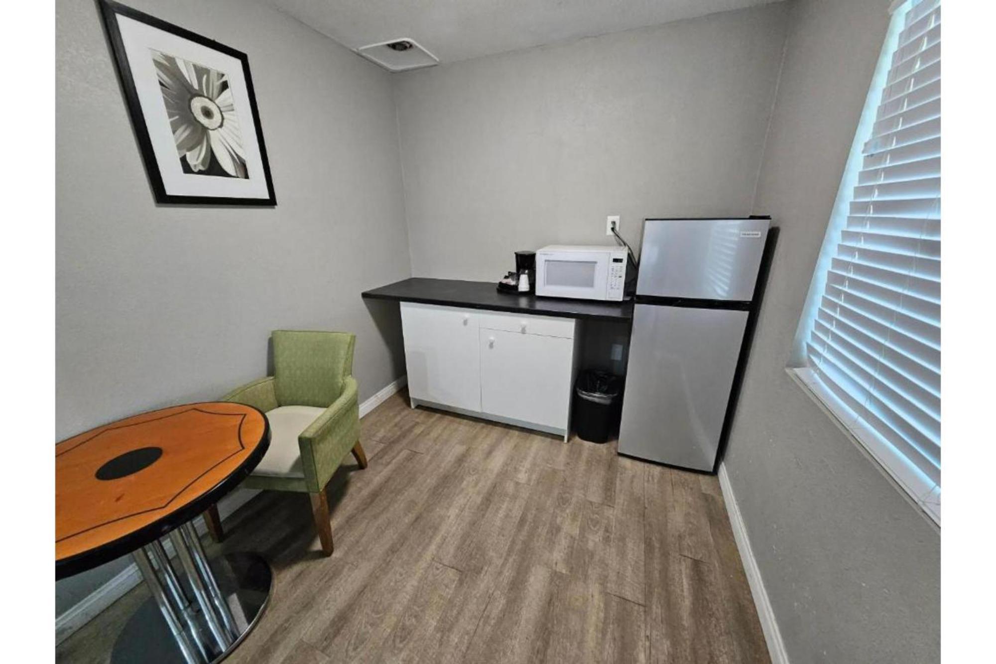 Hotel Ridgecrest An Extended Stay Studio Екстер'єр фото