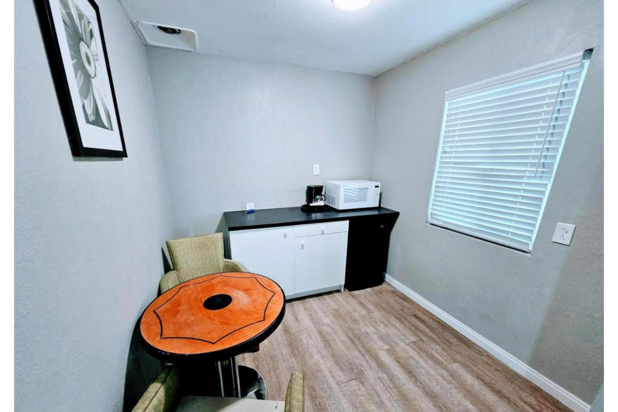 Hotel Ridgecrest An Extended Stay Studio Екстер'єр фото