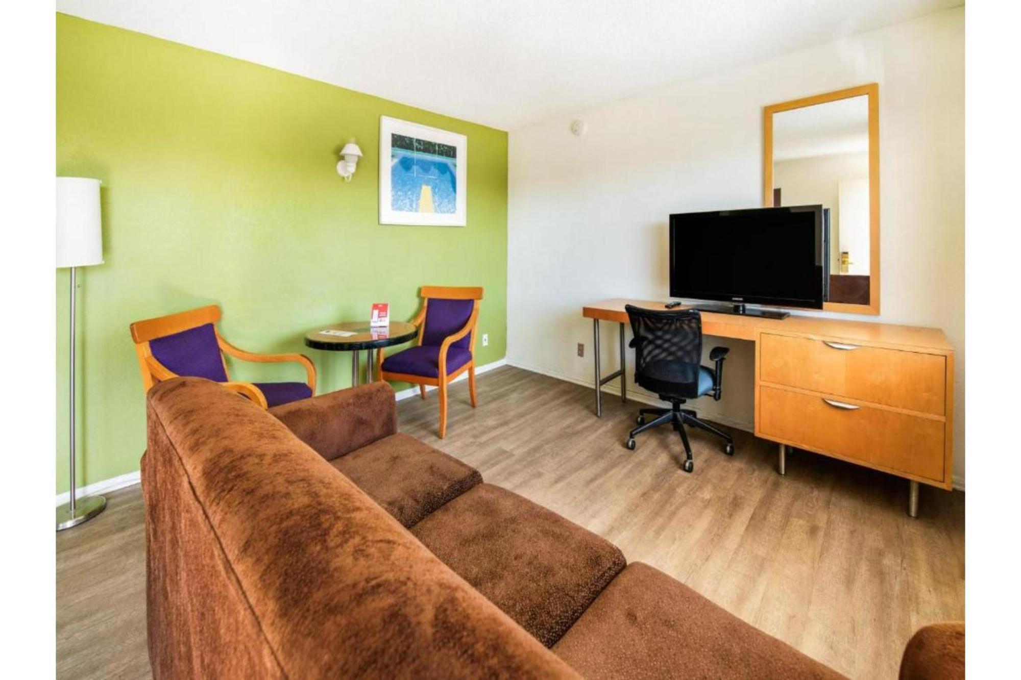 Hotel Ridgecrest An Extended Stay Studio Екстер'єр фото