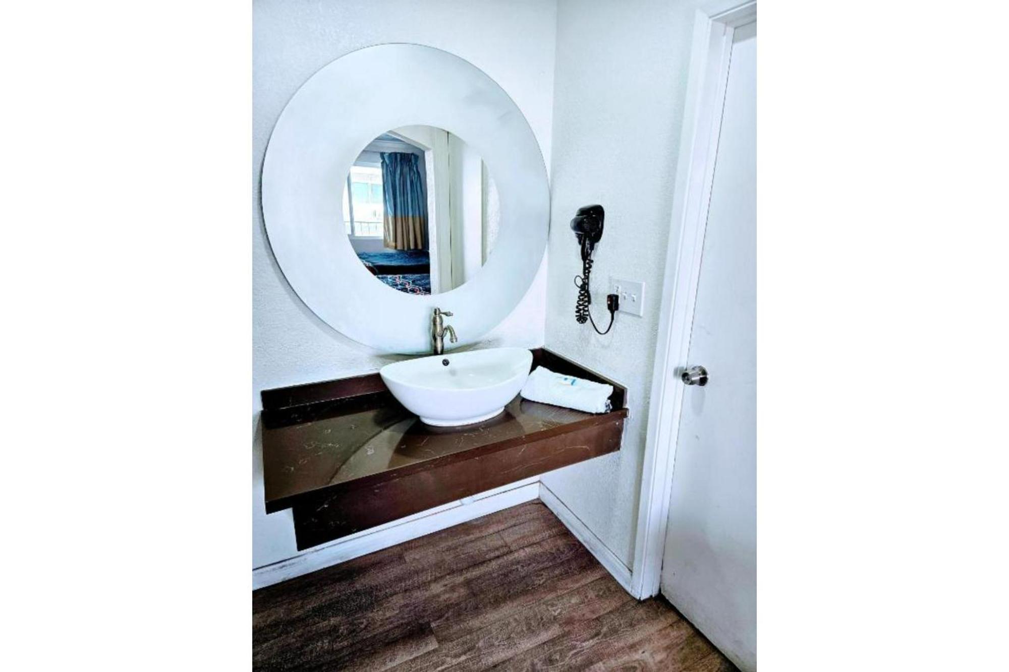 Hotel Ridgecrest An Extended Stay Studio Екстер'єр фото